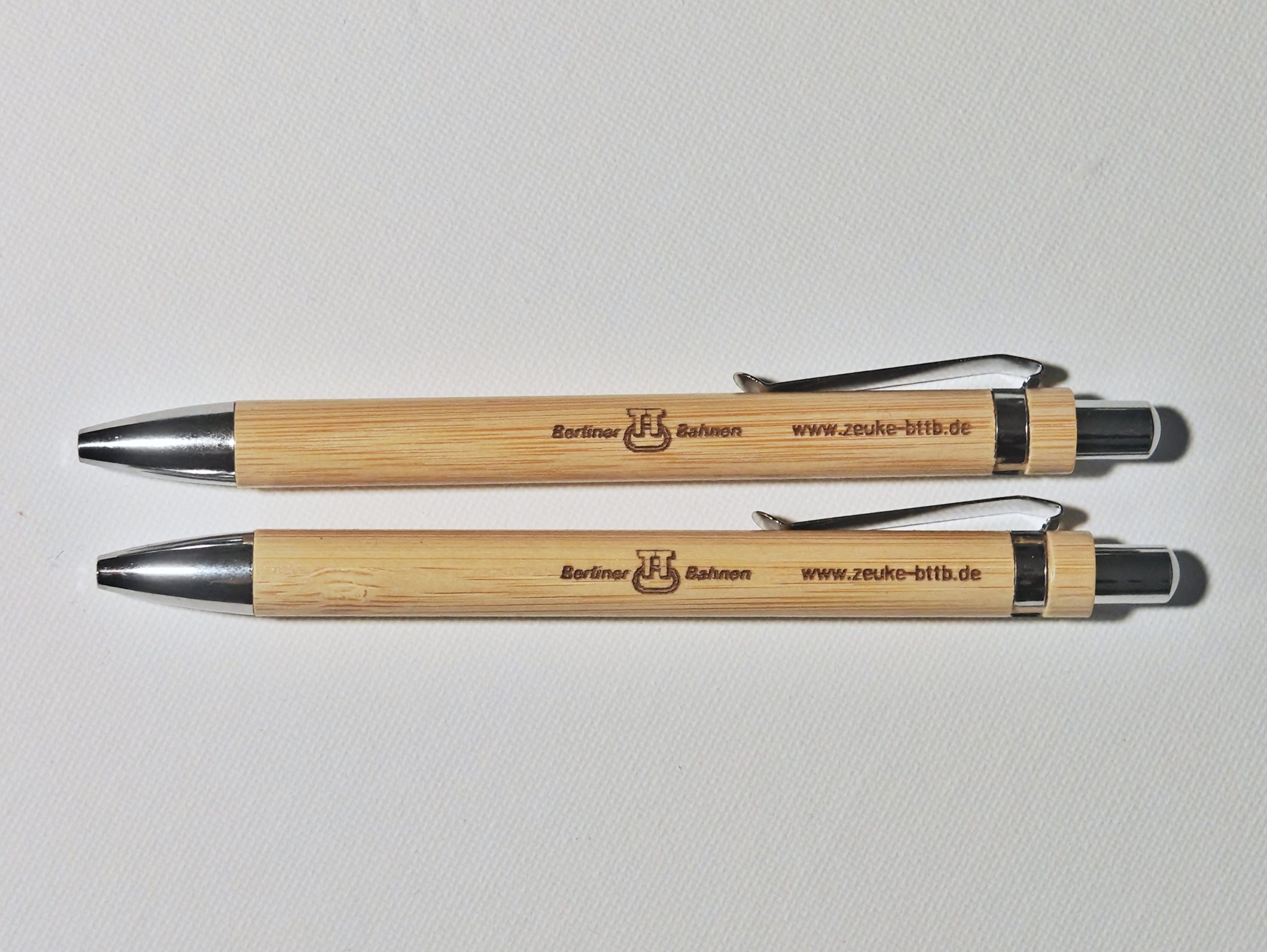 2x Kugelschreiber mit Gravur "Berliner TT-Bahnen"